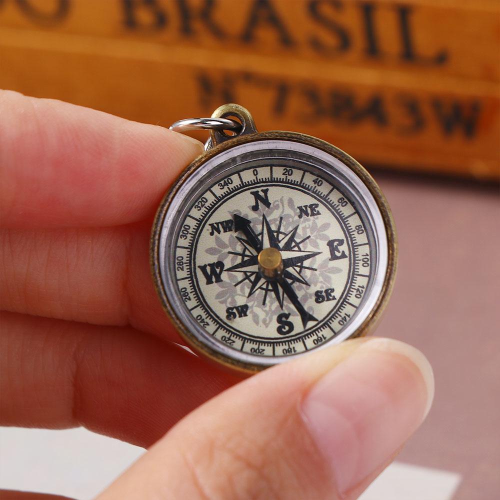 Compass Keychain Mini - Gantungan Kunci Vintage Portabel untuk Perjalanan,